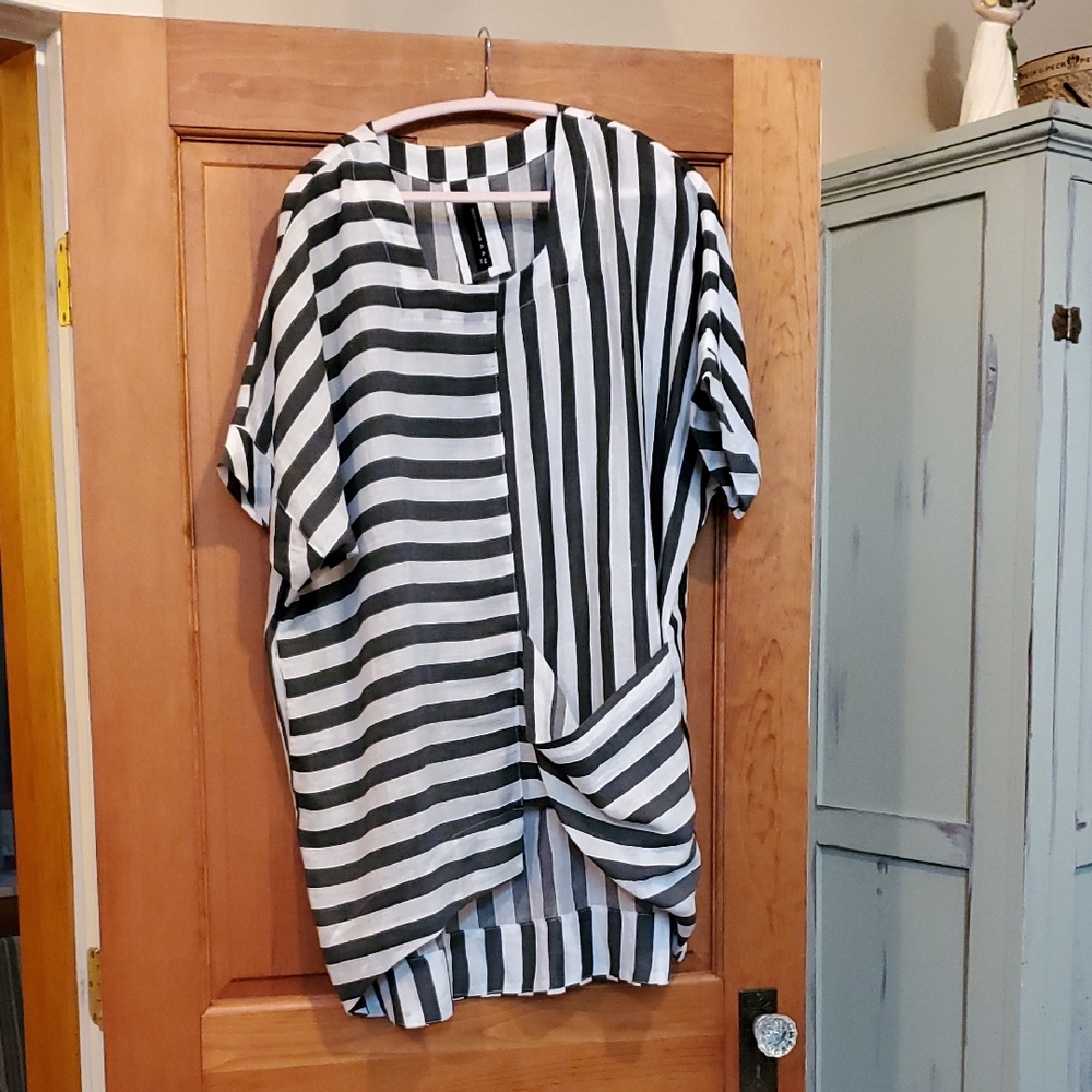 Chic Striped Asymmetrical Top